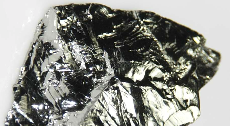 ベリリウム金属：ミサイルジャイロスコープ採用を支える主要特性