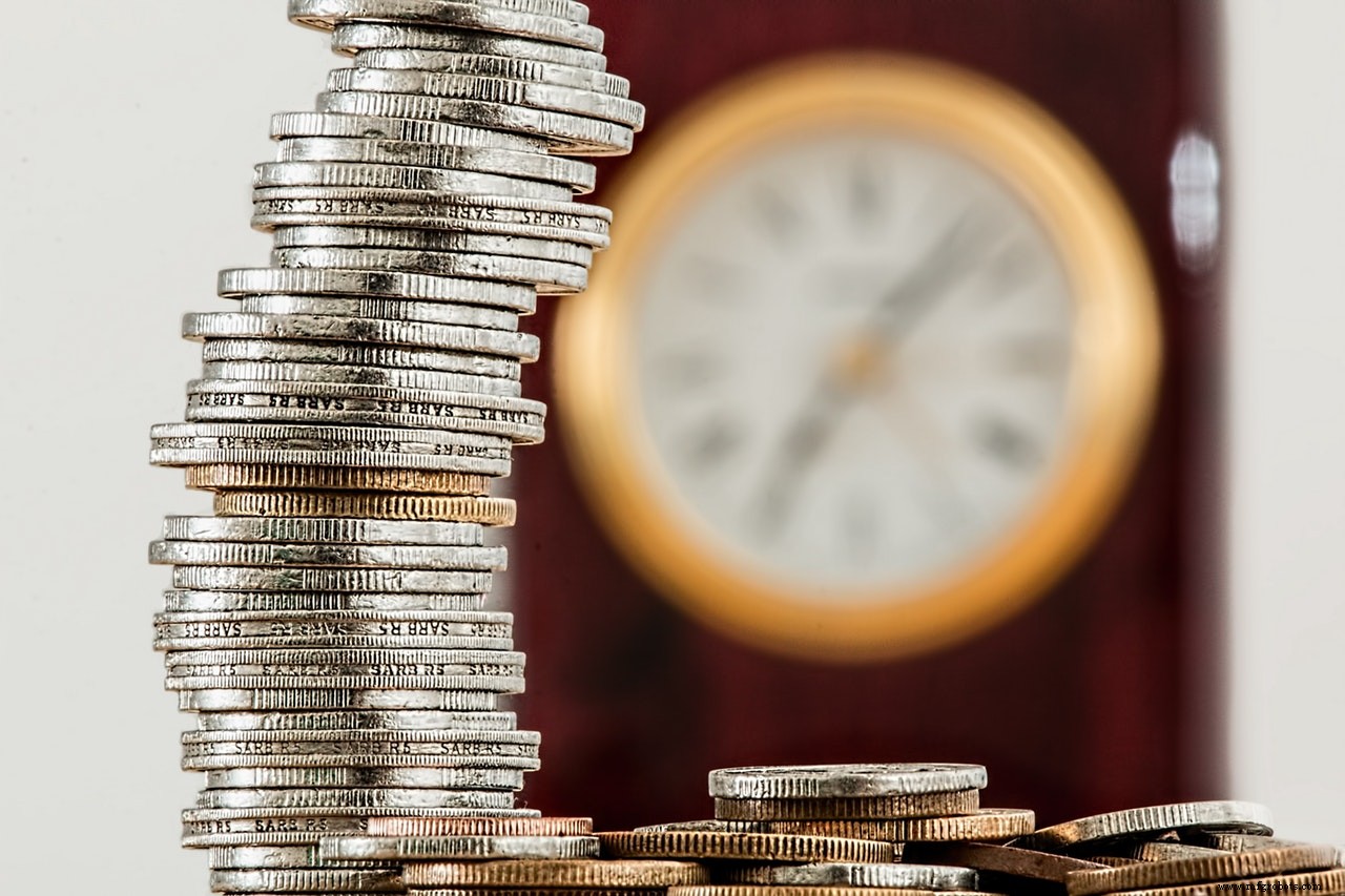 ハイブリッドクラウドが金融業界のイノベーションとコスト削減を牽引