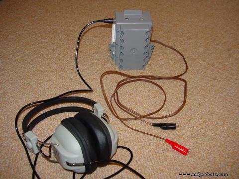 家庭用電子工作ラボの構築：ツール、作業エリア、消耗品