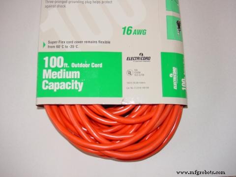 家庭用電子工作ラボの構築：ツール、作業エリア、消耗品