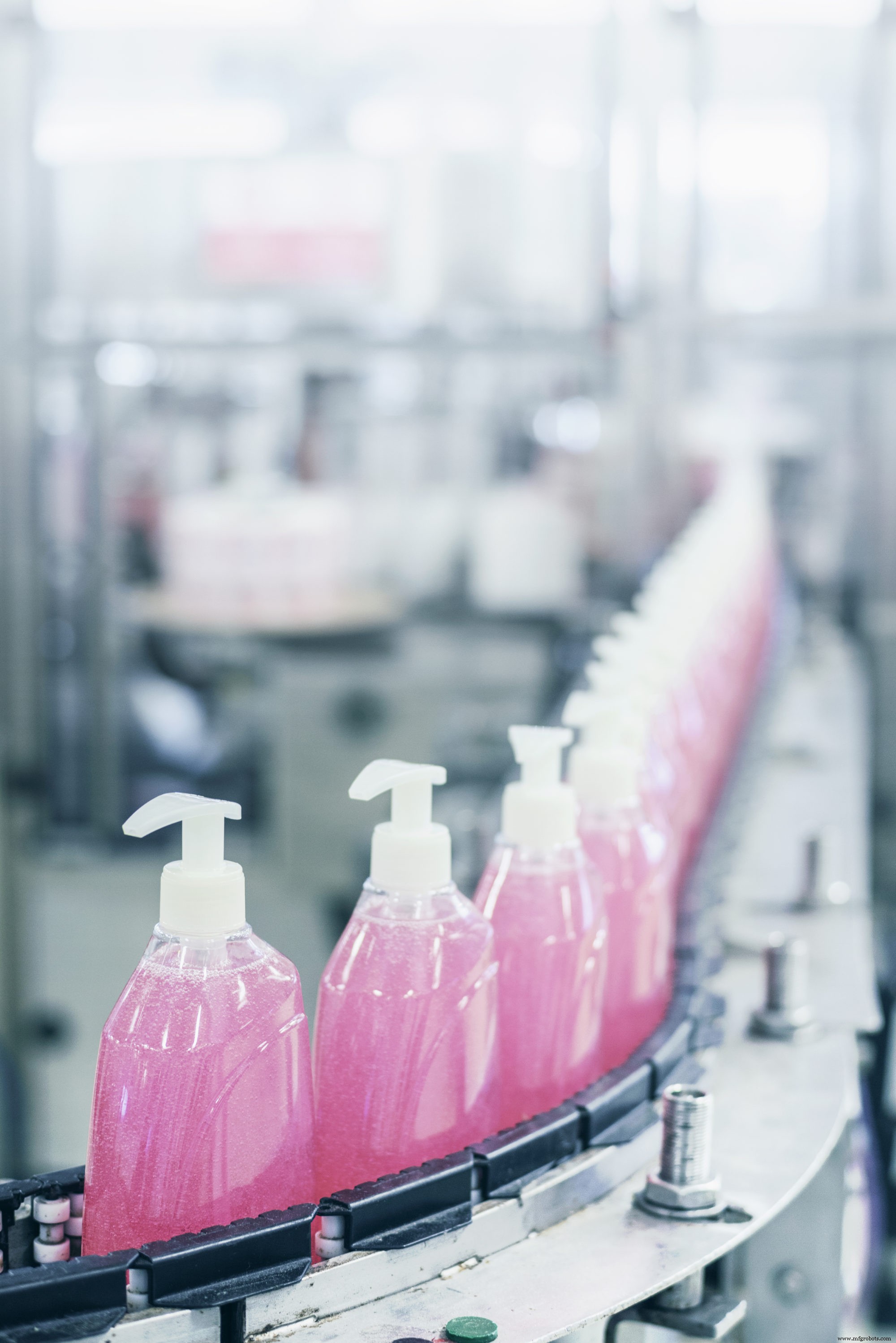 COVID-19が製造業をどう再構築するか:生産、需要、サプライチェーンへの影響