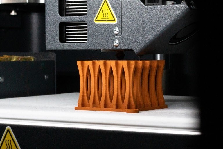 金属3Dプリンティング解説:設計から完成部品までの3ステッププロセス