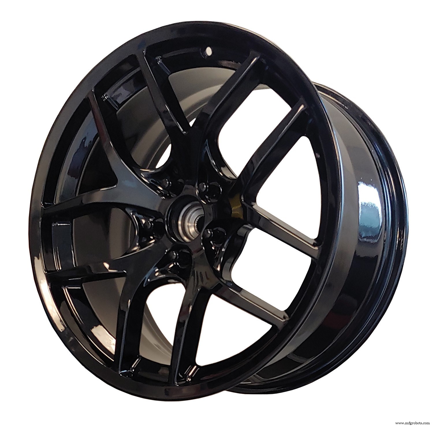 Vision Composite Products、IDI Compositesと提携し高性能カーボンファイバー鍛造ホイールを開発