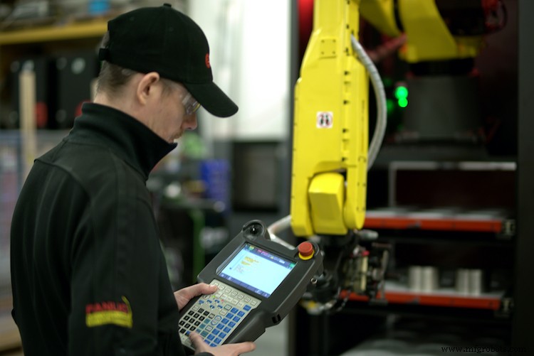 Acieta、高速ロボットマシンローディングセル「FastLoad DR2000」を発表