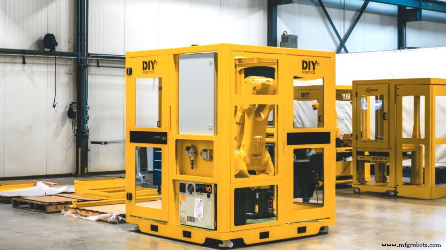 RoboDK、DIY-Robotics、ATIがプラグアンドプレイ型ロボットデバリングセルを発売─数日で導入可能
