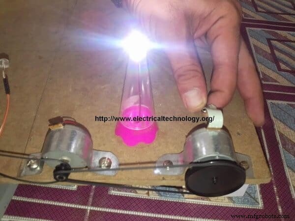 おもちゃモーターを発電機に改造：LED電源として活用するシンプル実験