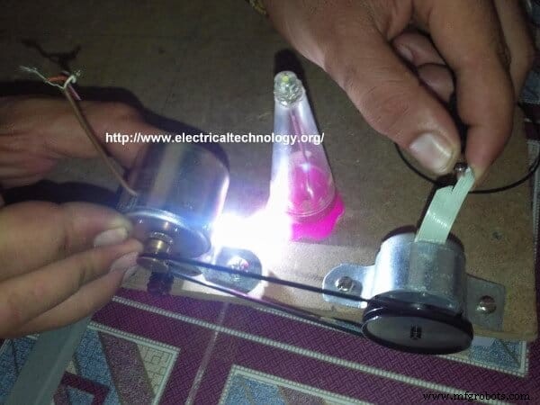 おもちゃモーターを発電機に改造：LED電源として活用するシンプル実験