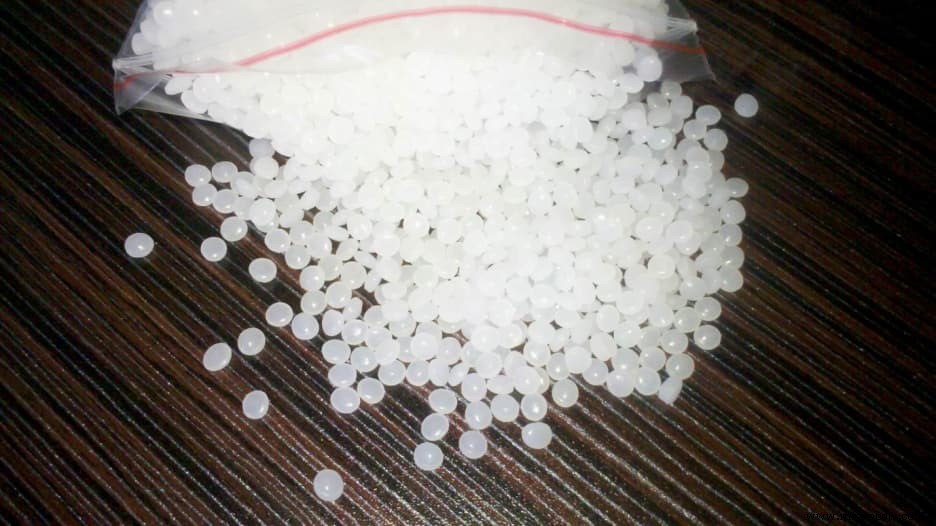射出成形に最適な10種類のプラスチック樹脂：特性と選定ガイド