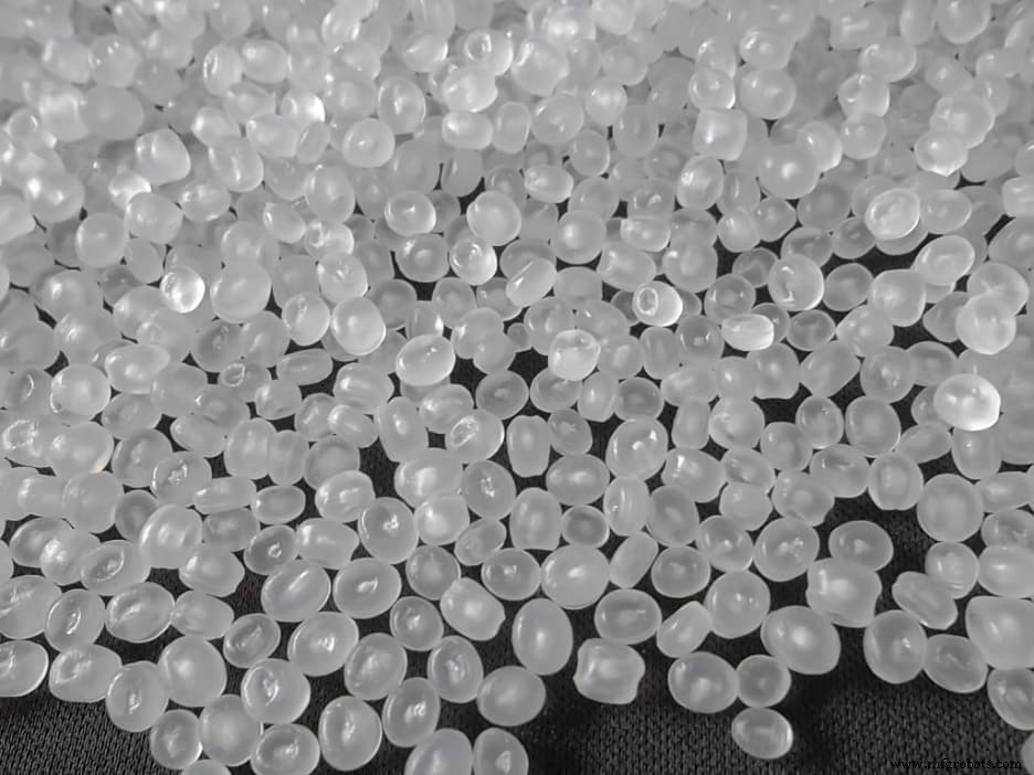 射出成形に最適な10種類のプラスチック樹脂：特性と選定ガイド