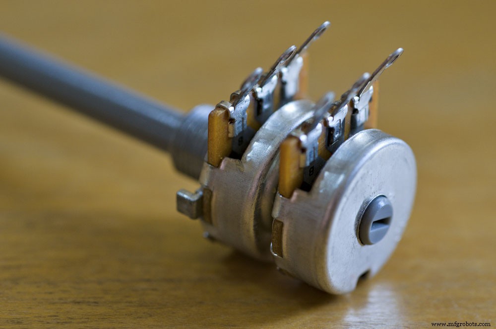 ポテンショメータの種類完全ガイド：仕組み・特性・選び方