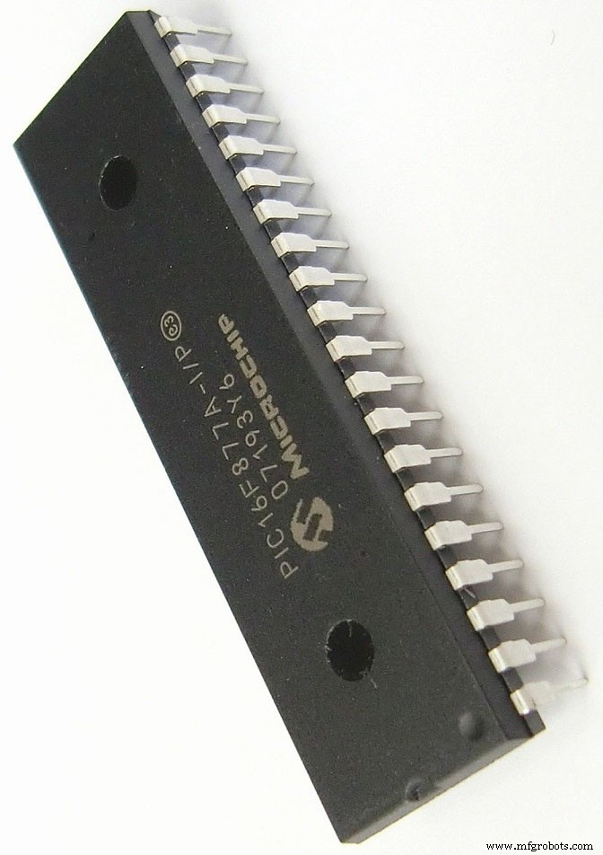 PIC16F877Aマイクロコントローラー：主要機能とプロジェクト選定ガイド