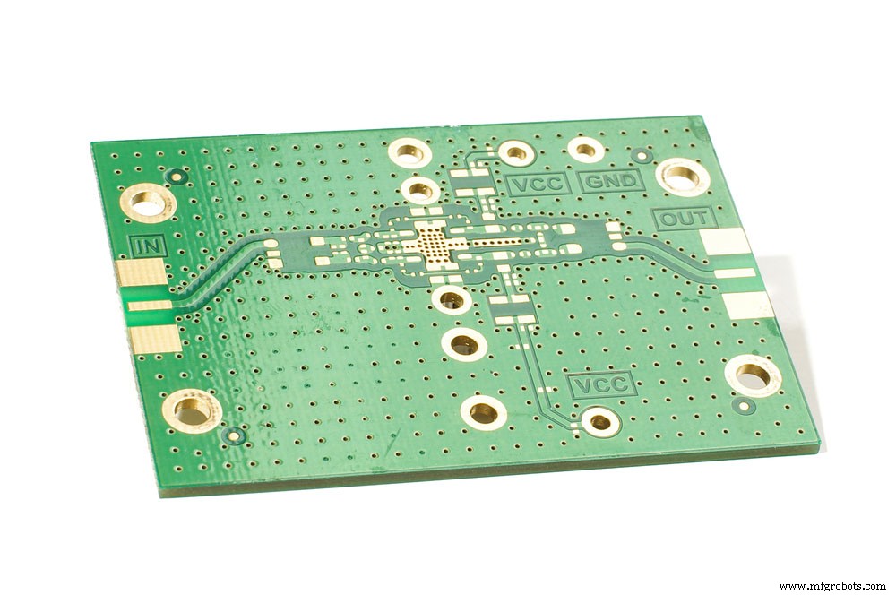 PCBスロット:精密電子組み立てのための信頼性・効率的な部品固定