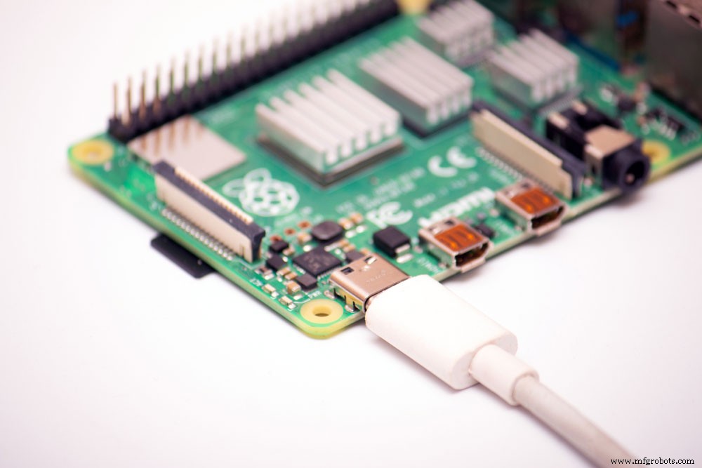 Raspberry Pi GPIOをPythonでマスター：ステップバイステップチュートリアル