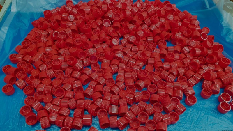 プラスチック部品製造の意思決定に影響する主要因