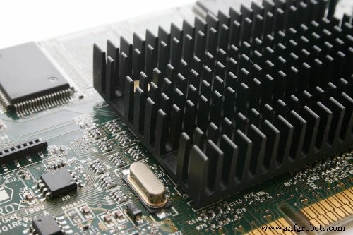 電子産業におけるCNC加工の革新：5つの主要アプリケーション