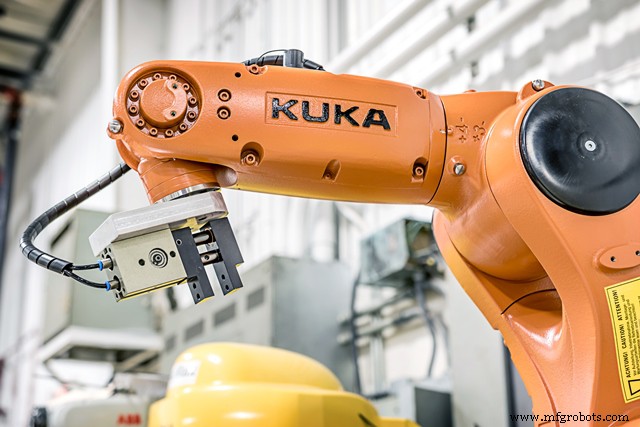 KUKAロボティクス：産業オートメーションの革新を先導