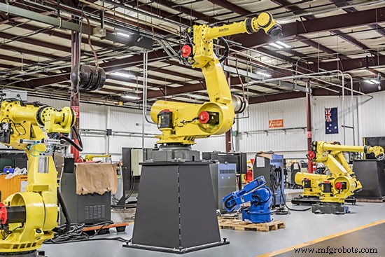 Fanuc R-2000iB/220U：高精度で先進製造を支える信頼のロボット