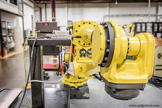 産業用ロボットの基礎知識:ユニメイトから現代のアプリケーションまで