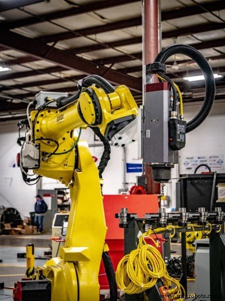 ロボット スピンドル:高度製造のための精密スピニング