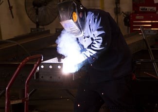 耐候性鋼向け適切な溶加材選定:実践ガイド